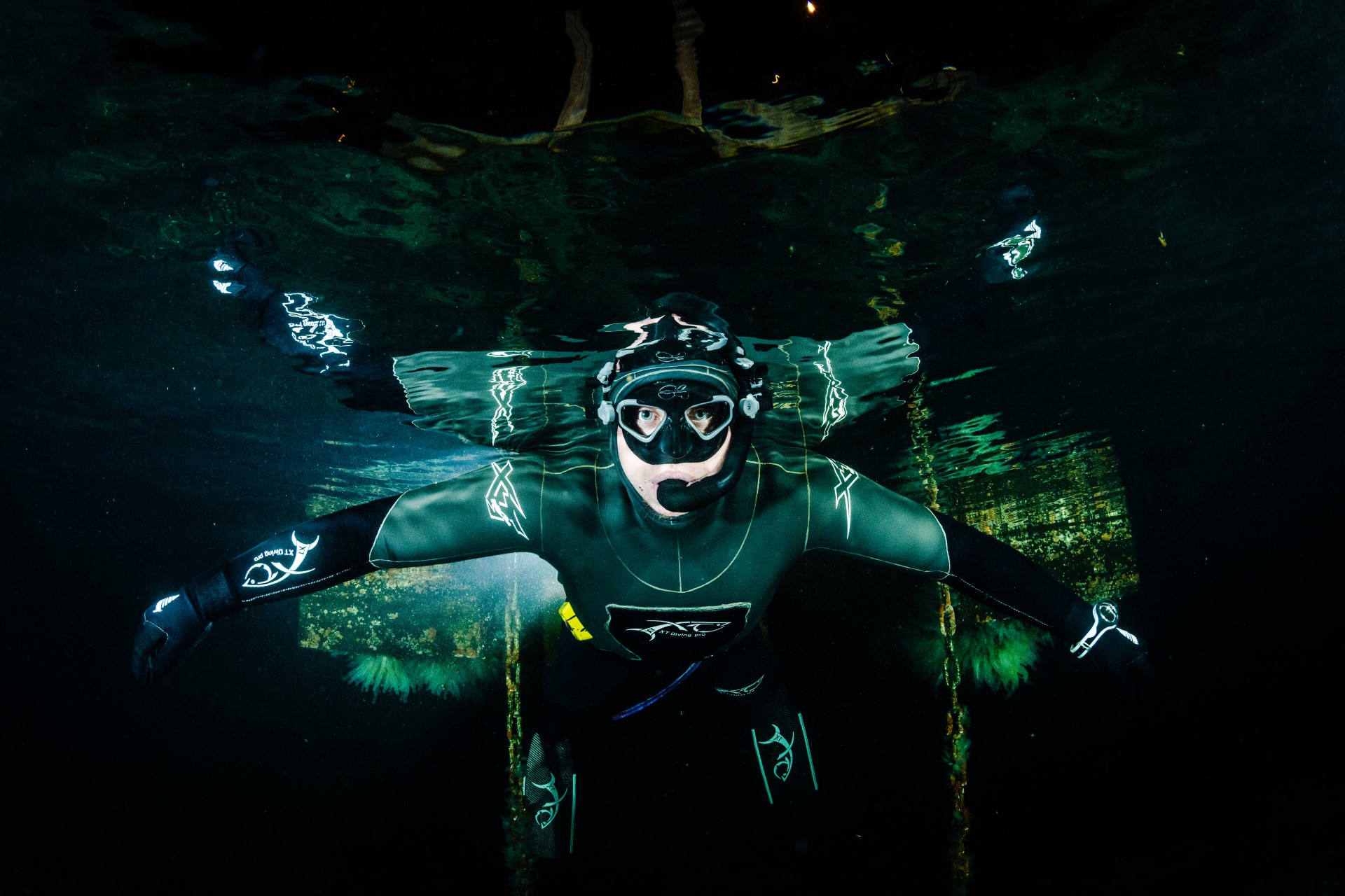 Månedens fjes kan man kalle multikunstner, for her både apnea, undervannsjakt og undervannsfoto prioritert, Foto: David Gutteridge